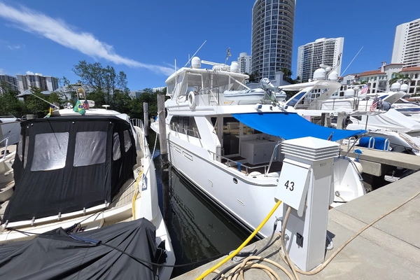 2000 Ocean Alexander 60