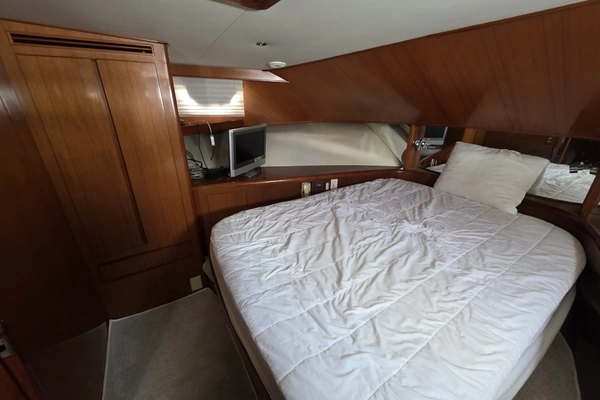 2000 Ocean Alexander 60