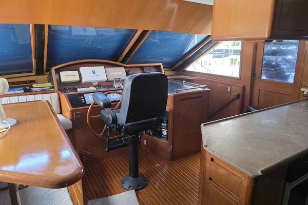 2000 Ocean Alexander 60