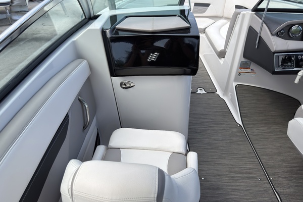 26ft Four Winns Yacht For Sale