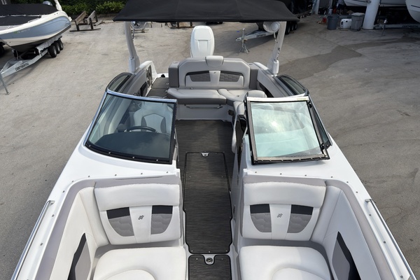 26ft Four Winns Yacht For Sale