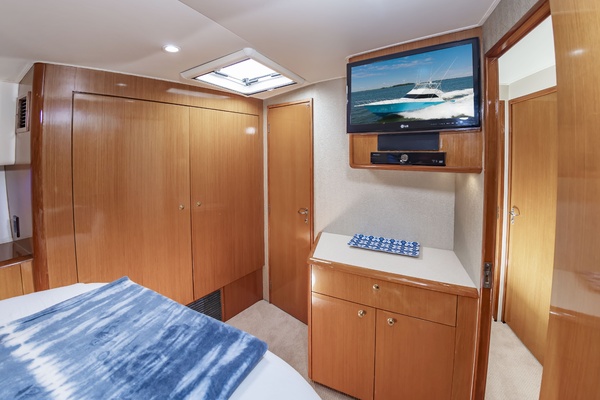 A 2 Z S 55ft Viking Yacht For Sale