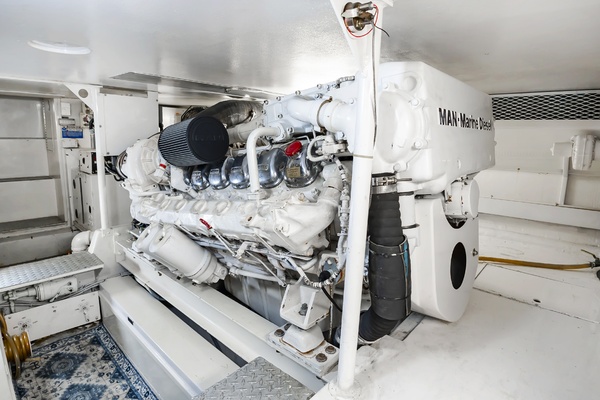 A 2 Z S 55ft Viking Yacht For Sale