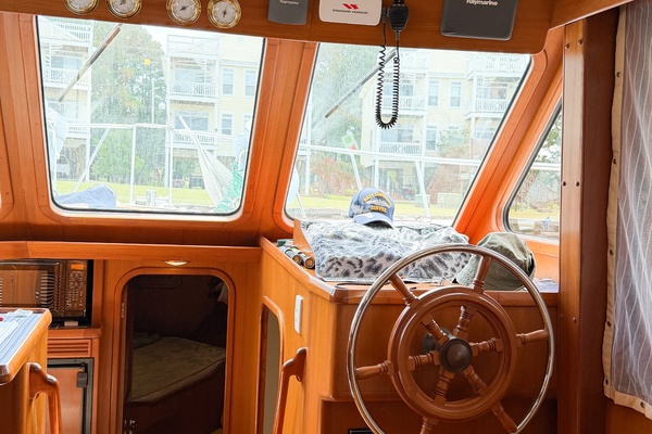 MANITOU 36ft Heritage East Yacht For Sale