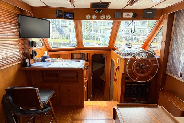 MANITOU 36ft Heritage East Yacht For Sale