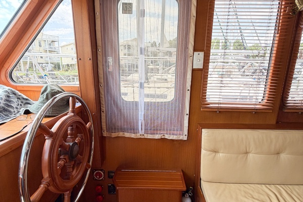 MANITOU 36ft Heritage East Yacht For Sale