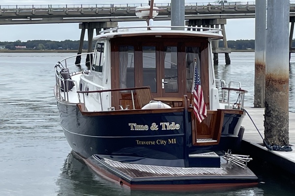 2002 Menorquin 110 port stern