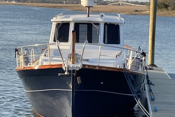 2002 Menorquin 110 bow