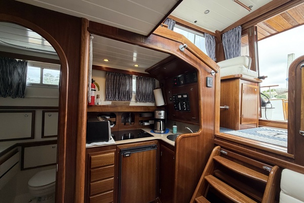 2002 Menorquin 110 L-shaped galley