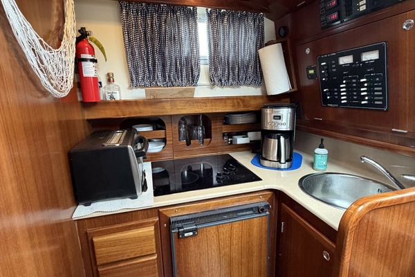 2002 Menorquin 110 galley
