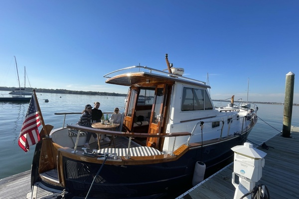 2002 Menorquin 110 aft deck