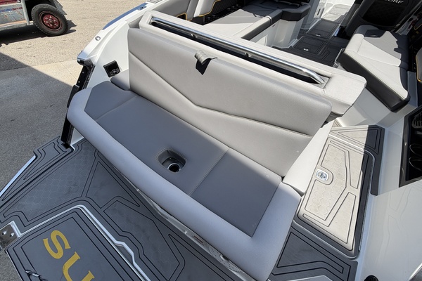 28ft Cobalt Yacht For Sale