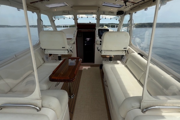 MJM 40z Yacht For Sale
