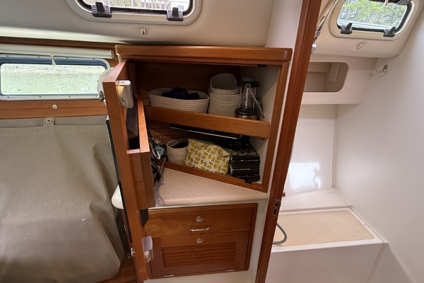 Whisper 40ft MJM Yacht For Sale