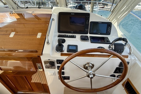 MJM 40z Yacht For Sale