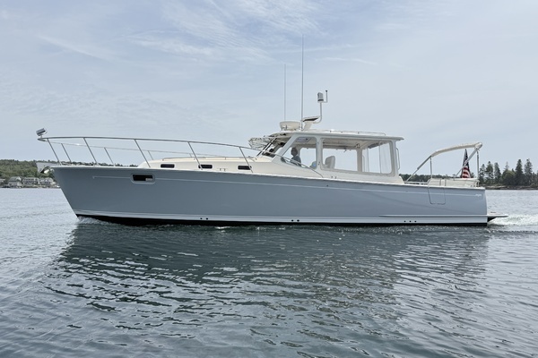 MJM 40z Yacht For Sale