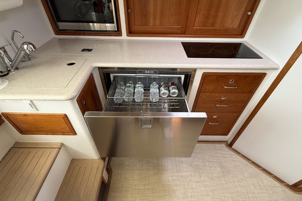 Whisper 40ft MJM Yacht For Sale