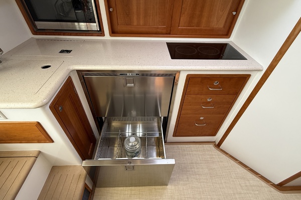 Whisper 40ft MJM Yacht For Sale