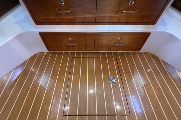 Whisper 40ft MJM Yacht For Sale
