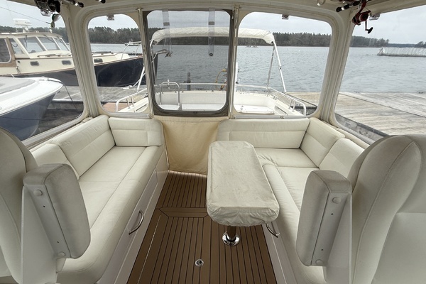 MJM 40z Yacht For Sale