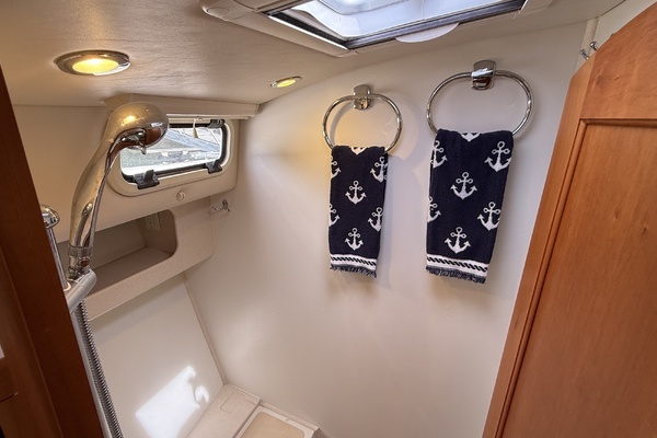 MJM 40z Yacht For Sale