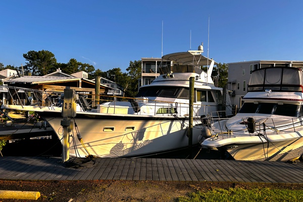CURRENSEA 53ft Hatteras Yacht For Sale