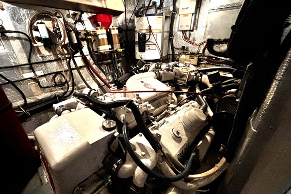 CURRENSEA 53ft Hatteras Yacht For Sale