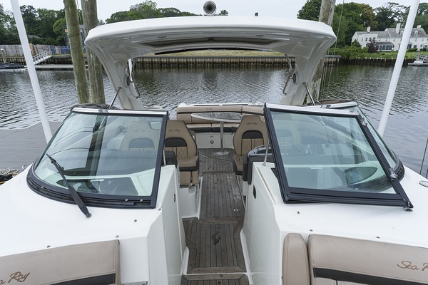 2018 Sea Ray 35