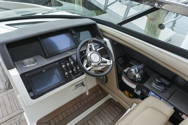 2018 Sea Ray 35