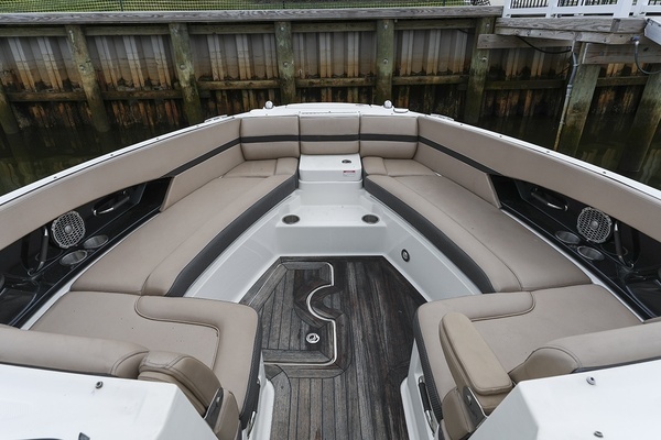 2018 Sea Ray 35