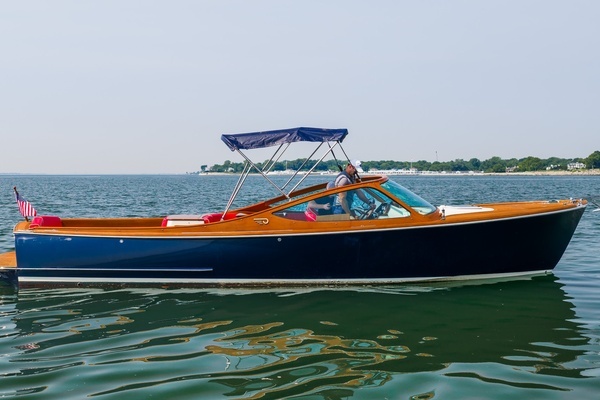 2005 Hinckley 29