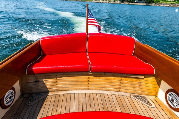 WHISKEY TANGO 29ft Hinckley Yacht For Sale