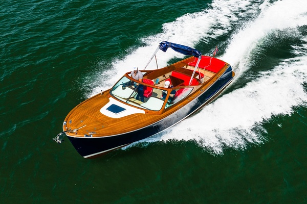 2005 Hinckley Talaria 29R