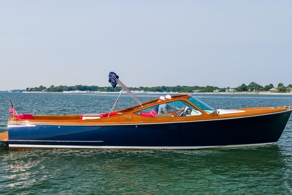 2005 Hinckley 29