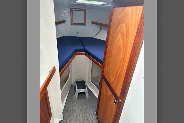 34ft Michael Fitz Yacht For Sale