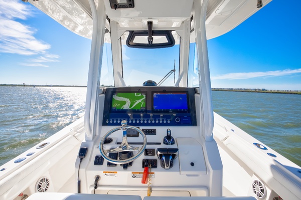 28ft Regulator Yacht For Sale