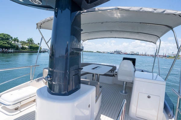 Azimut Magellano 50 Yacht For Sale