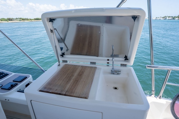 Azimut Magellano 50 Yacht For Sale