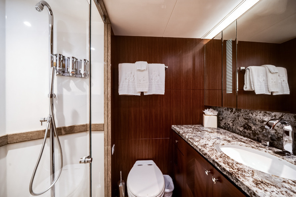 2016 Ocean Alexander 90