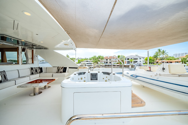 2016 Ocean Alexander 90