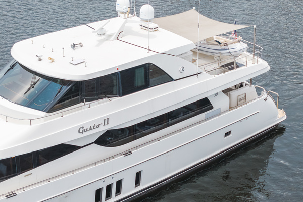 2016 Ocean Alexander 90