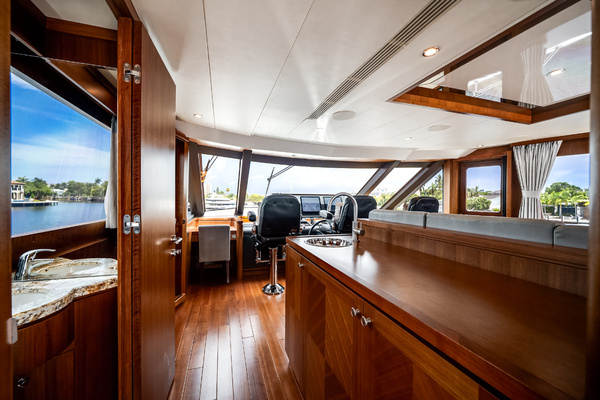 2016 Ocean Alexander 90
