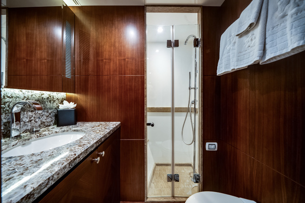 2016 Ocean Alexander 90