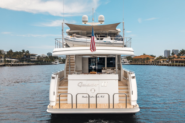 Ocean Alexander 90 SKY LOUNGE Yacht For Sale