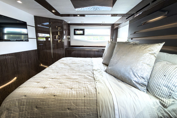 Galeon 550 Fly Yacht For Sale