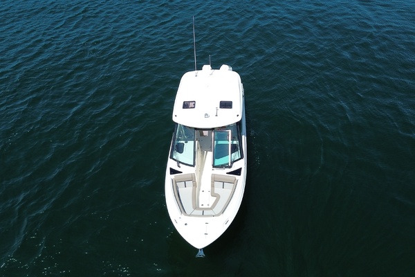 33ft Boston Whaler Yacht For Sale