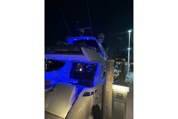 55ft Azimut Yacht For Sale