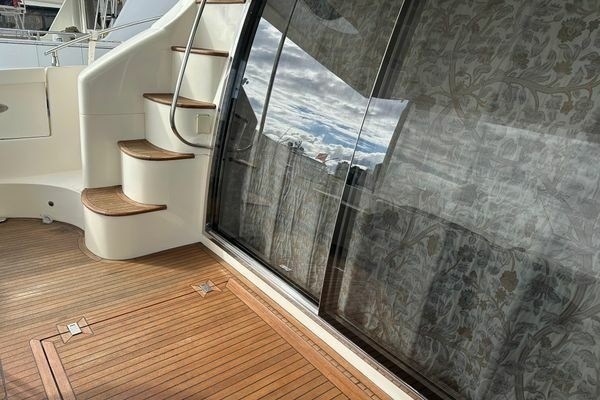 2004 Azimut 55