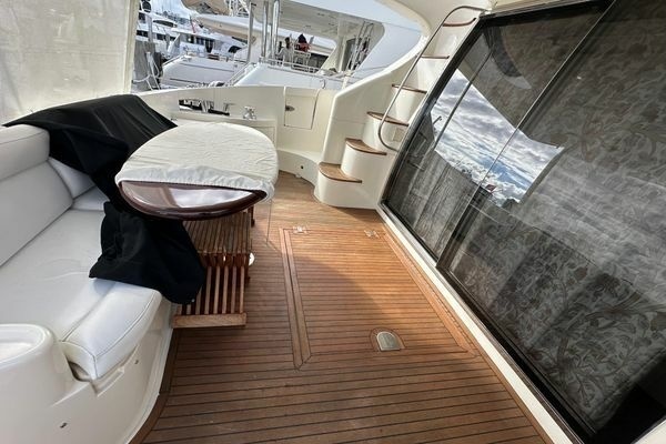 2004 Azimut 55