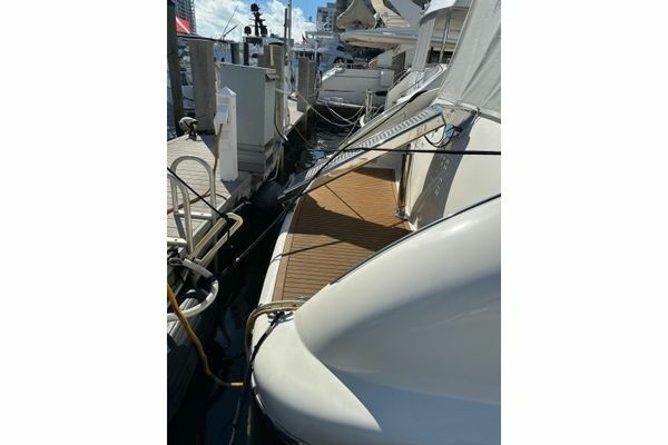 Azimut 55E Yacht For Sale